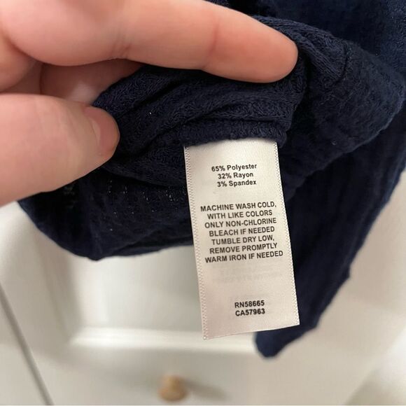 1901 Nordstrom NWT Blue Long Sleeve Cropped Sweater size LARGE - Picture 7 of 7